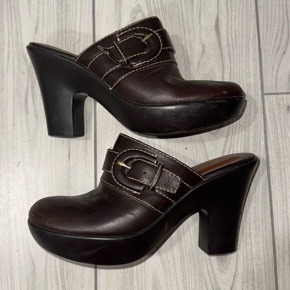 Tommy Hilfiger Millie clog heels brown buckle size 8   Barely worn. In great con - Picture 1 of 9